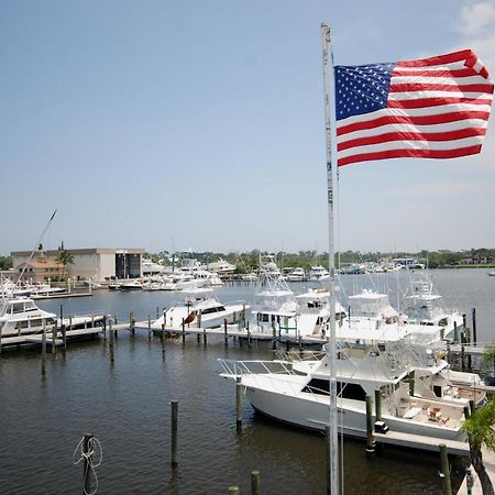 Pirate'S Cove Resort And Marina - Stuart Bagian luar foto