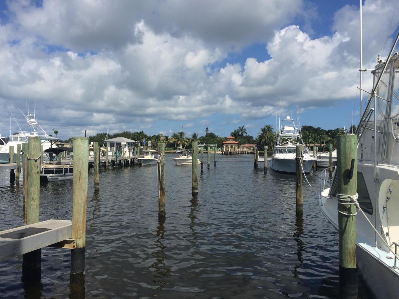 Pirate'S Cove Resort And Marina - Stuart Bagian luar foto